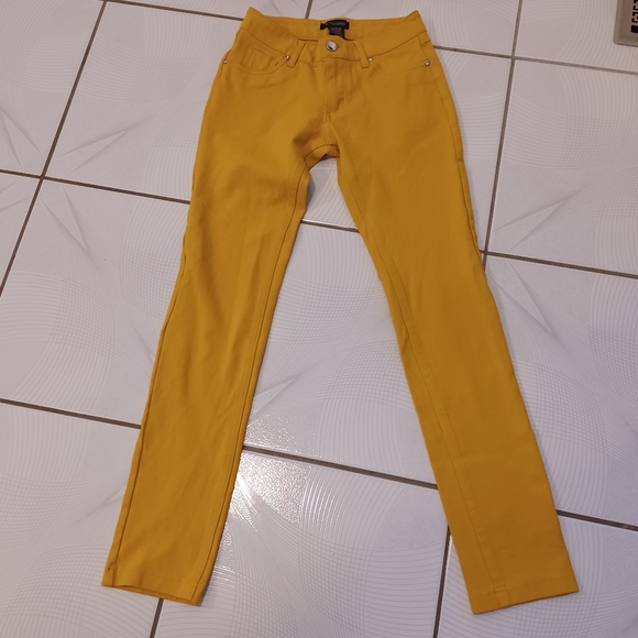 4/$40 Yellow Skinny Jeans/Pants - Size Small (Girl) - Picture 2 of 6